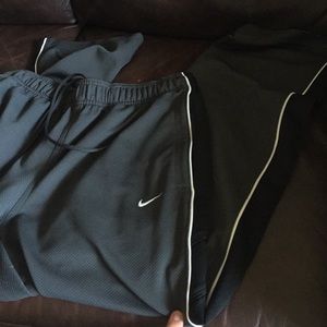 Nike Men’s Sweatpants Joggers